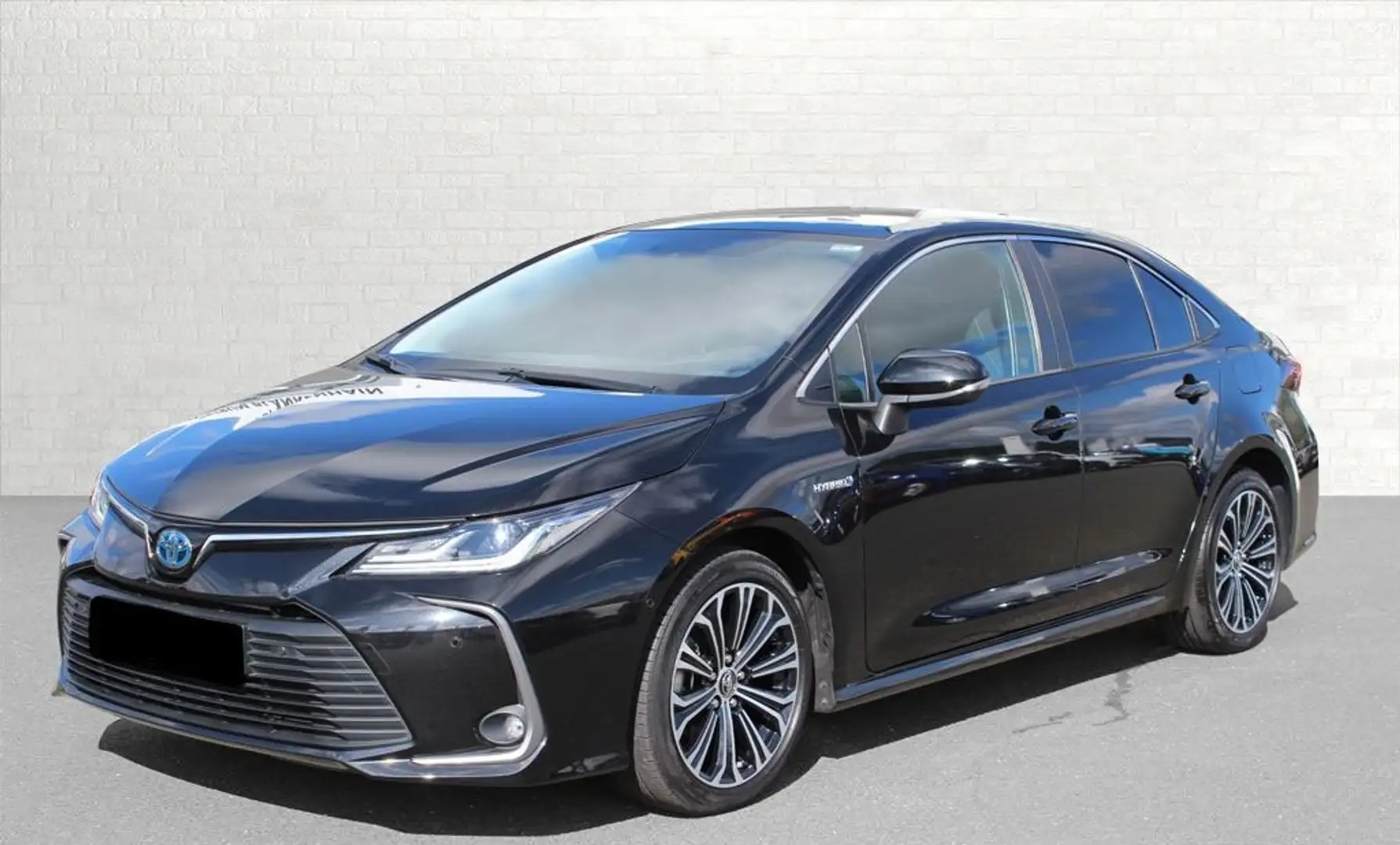 Toyota Corolla Sedán 125H Style Noir - 2