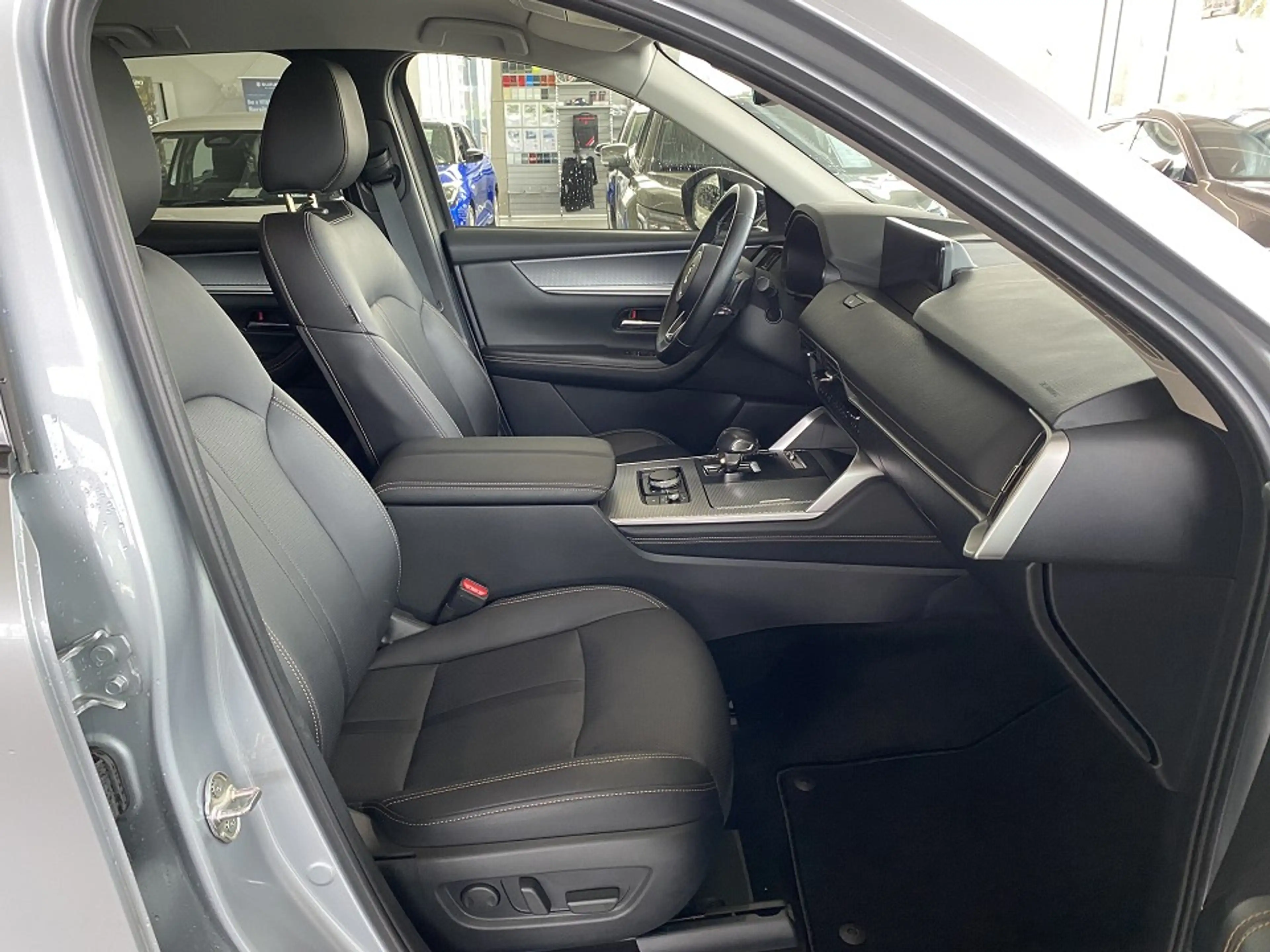 Mazda CX-60 2.5 HOMURA PHEV Werksgarantie 02.2029 CON-P DRI-P — photo 5