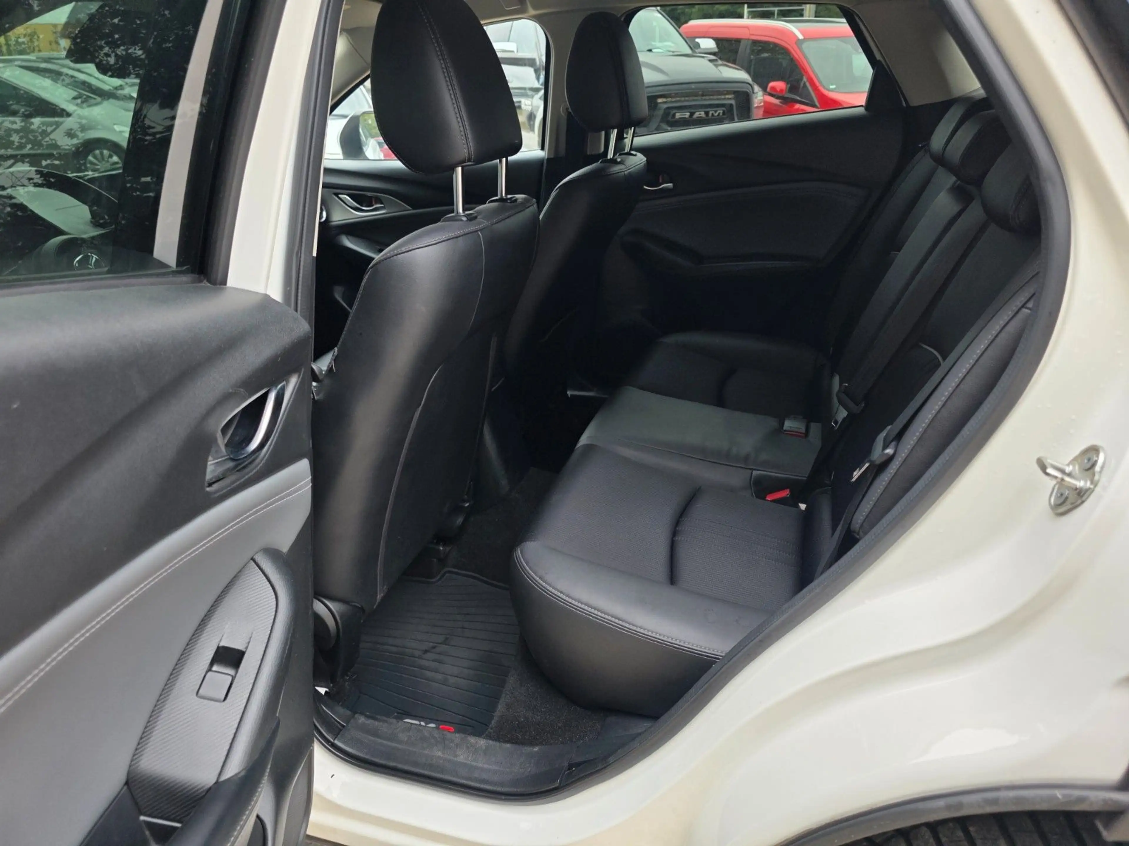 Mazda CX-3 1.8 Sports-Line — photo 12