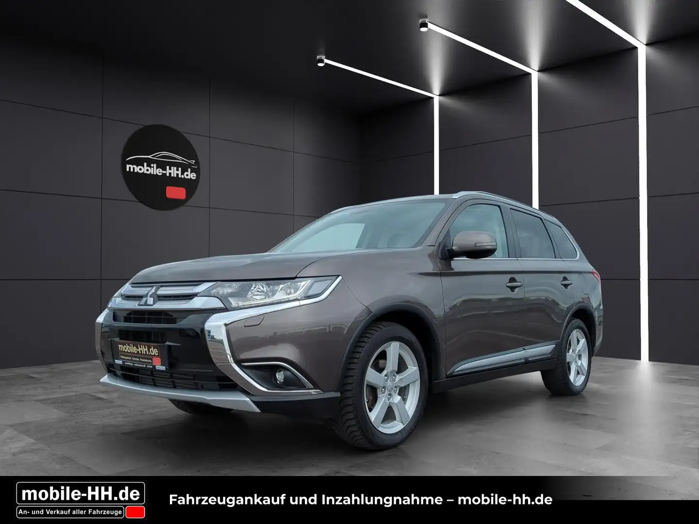 Mitsubishi Outlander Top 4WD*SD*LEDER*XENON*AHK*7SITZER* Marrón - 1
