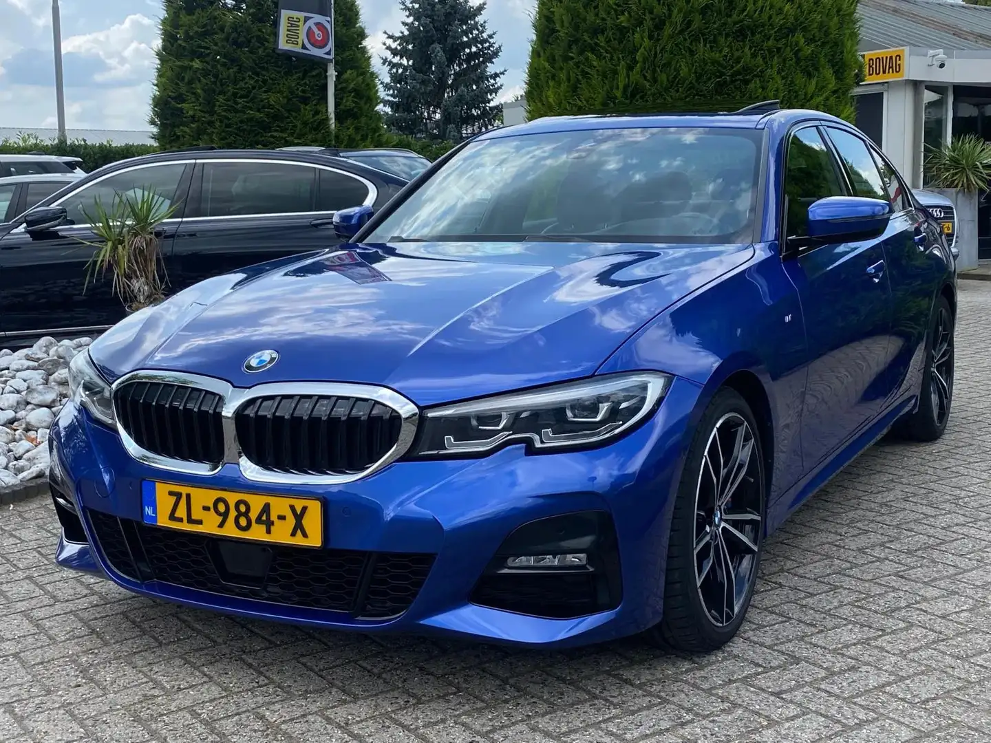 BMW 330 3-serie 330D Sedan 2019 M-Pakket NL Auto BTW Blauw Blauw - 1