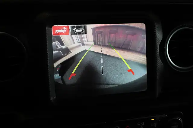 Jeep Wrangler view 20