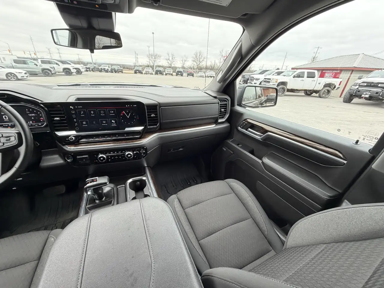 GMC Sierra 1500 снимка GMC Sierra 1500