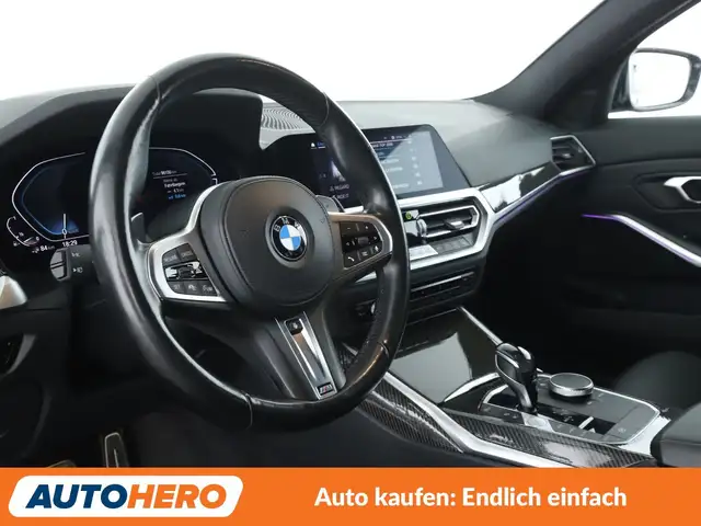 BMW 3 Series view 11