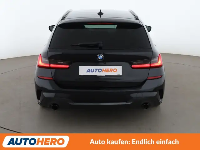 BMW 3 Series view 5