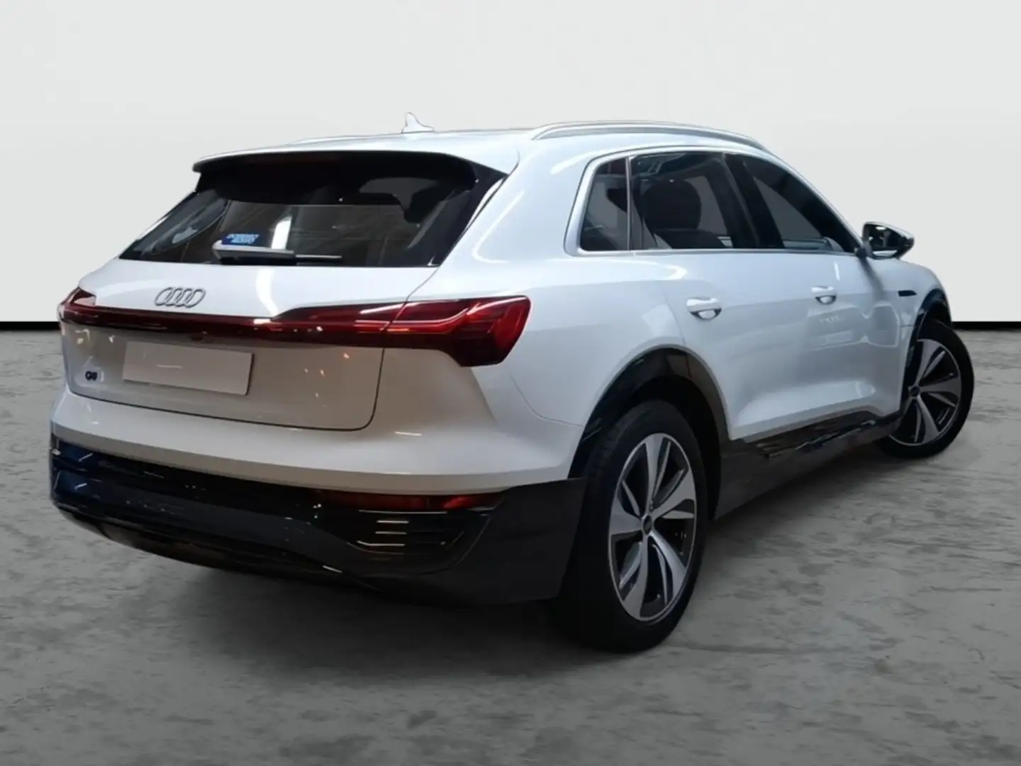 Audi Q8 e-tron 50 1st Edition Sport 250 kW (340 CV) quattr Bílá - 2