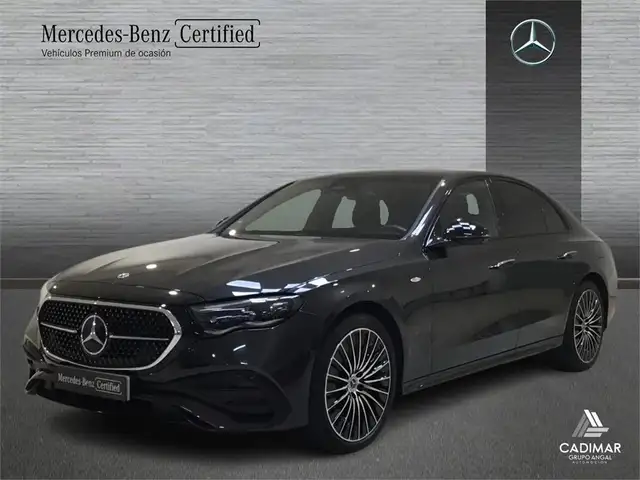 Mercedes-Benz E 300 de con tecnología hibrida EQ