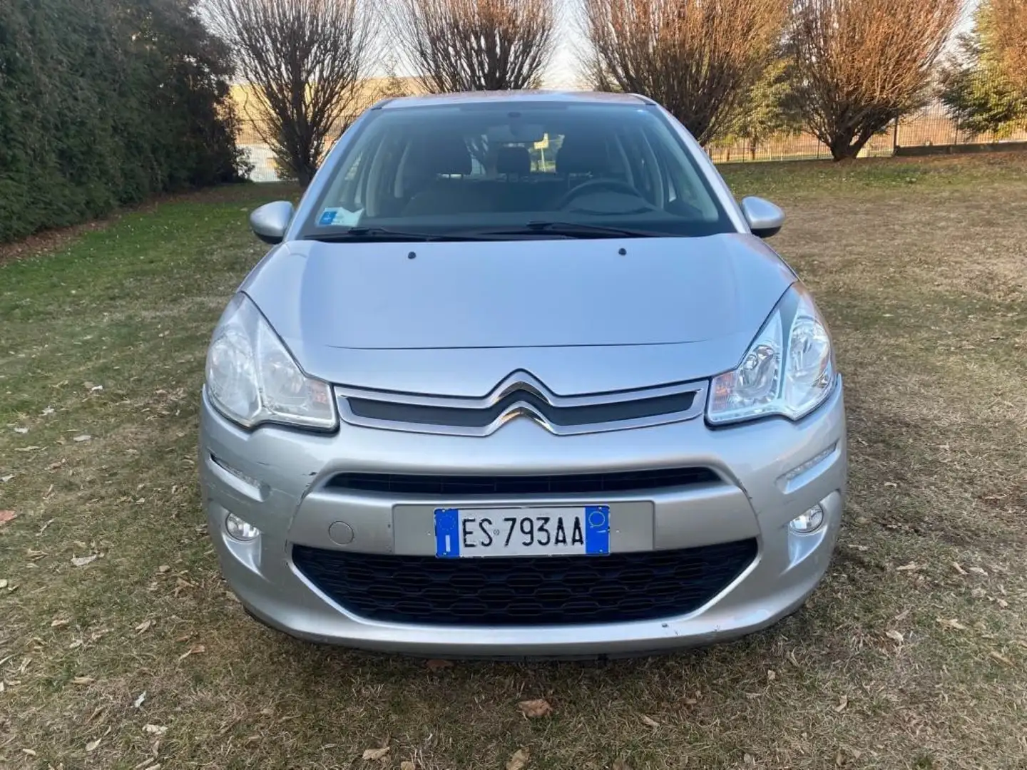 Citroen C3 NEOPATENTATO  1.4 e-hdi airdream Seduction cmp Plateado - 1