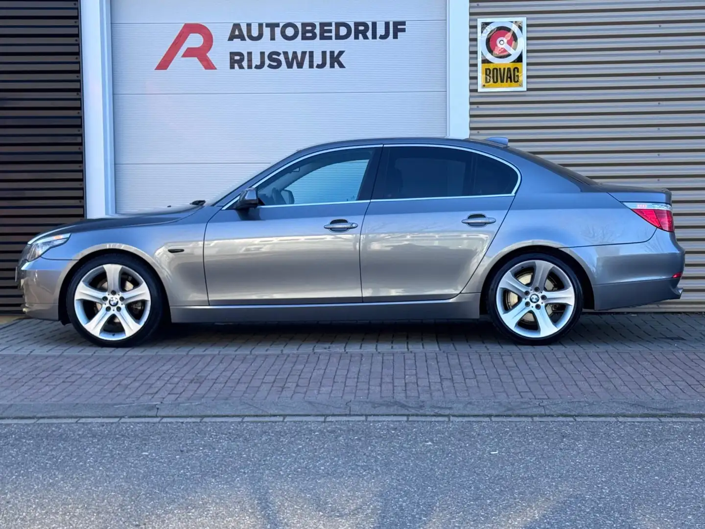 BMW 520 5-serie 520i Corporate Business NAP/Navi/Pdc/Xenon Gris - 2