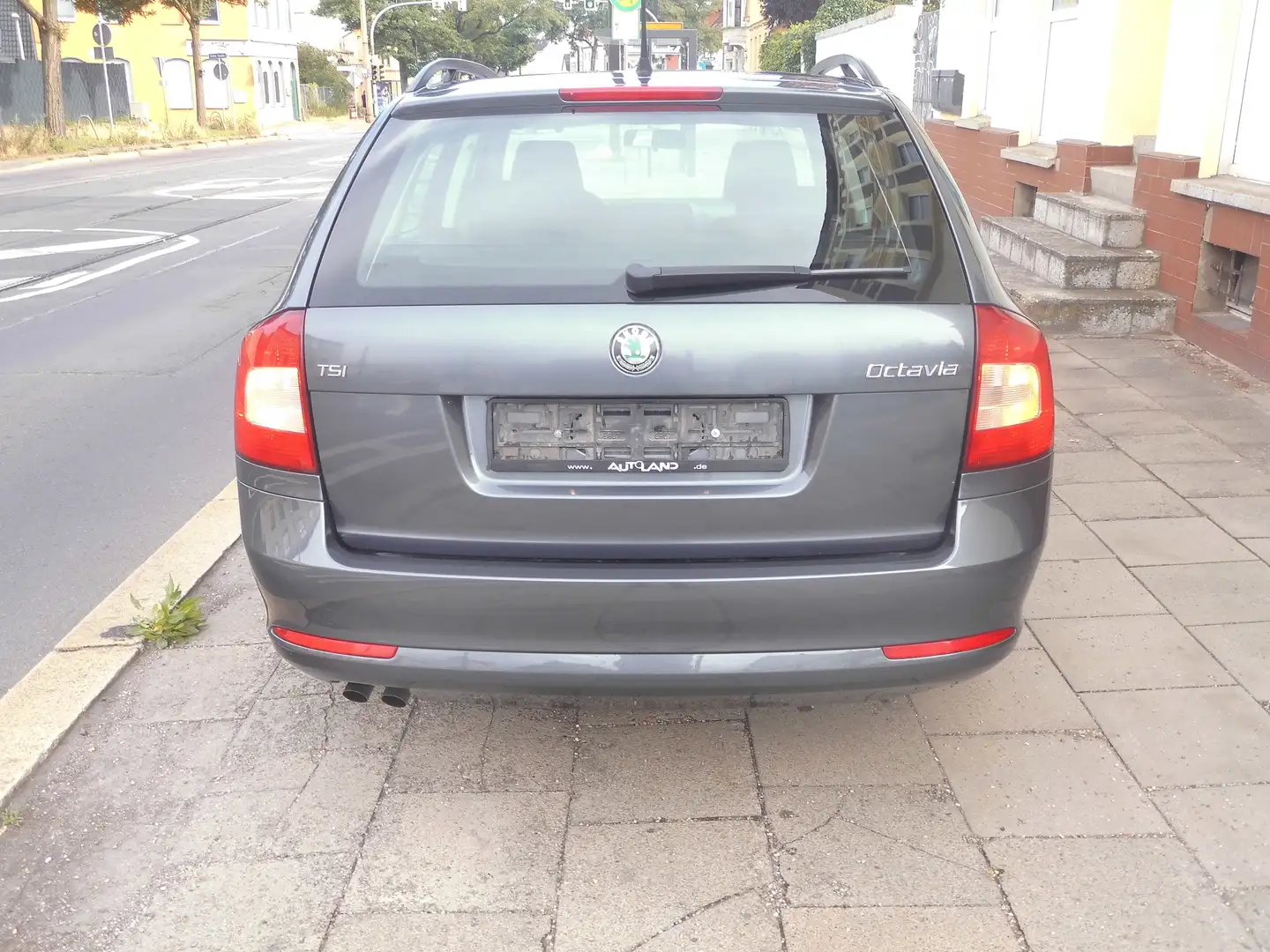 Skoda Octavia Combi 1.4 TSI Ambition Grau - 2