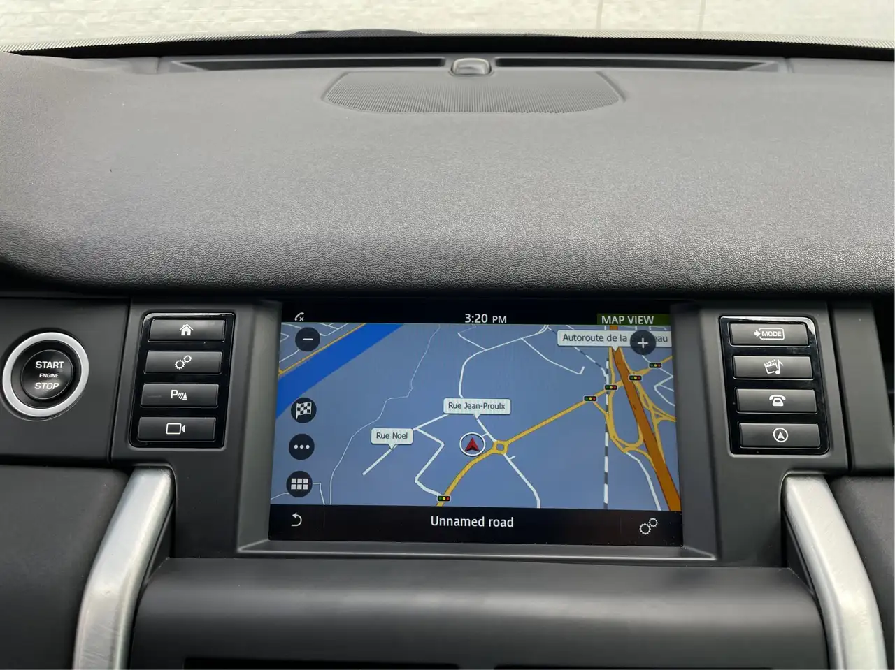 Land Rover Discovery Sport снимка Land Rover Discovery Sport