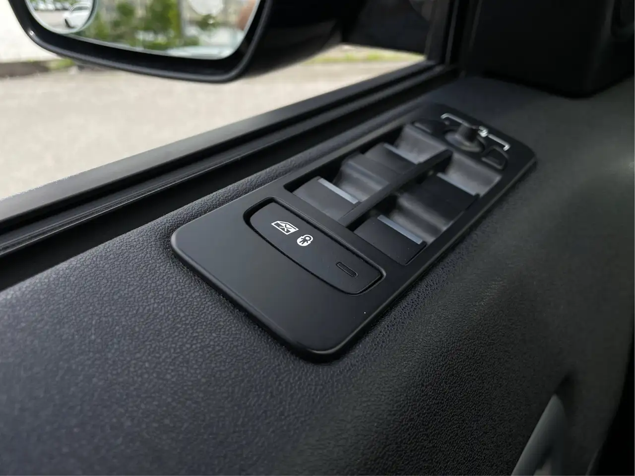Land Rover Discovery Sport снимка Land Rover Discovery Sport