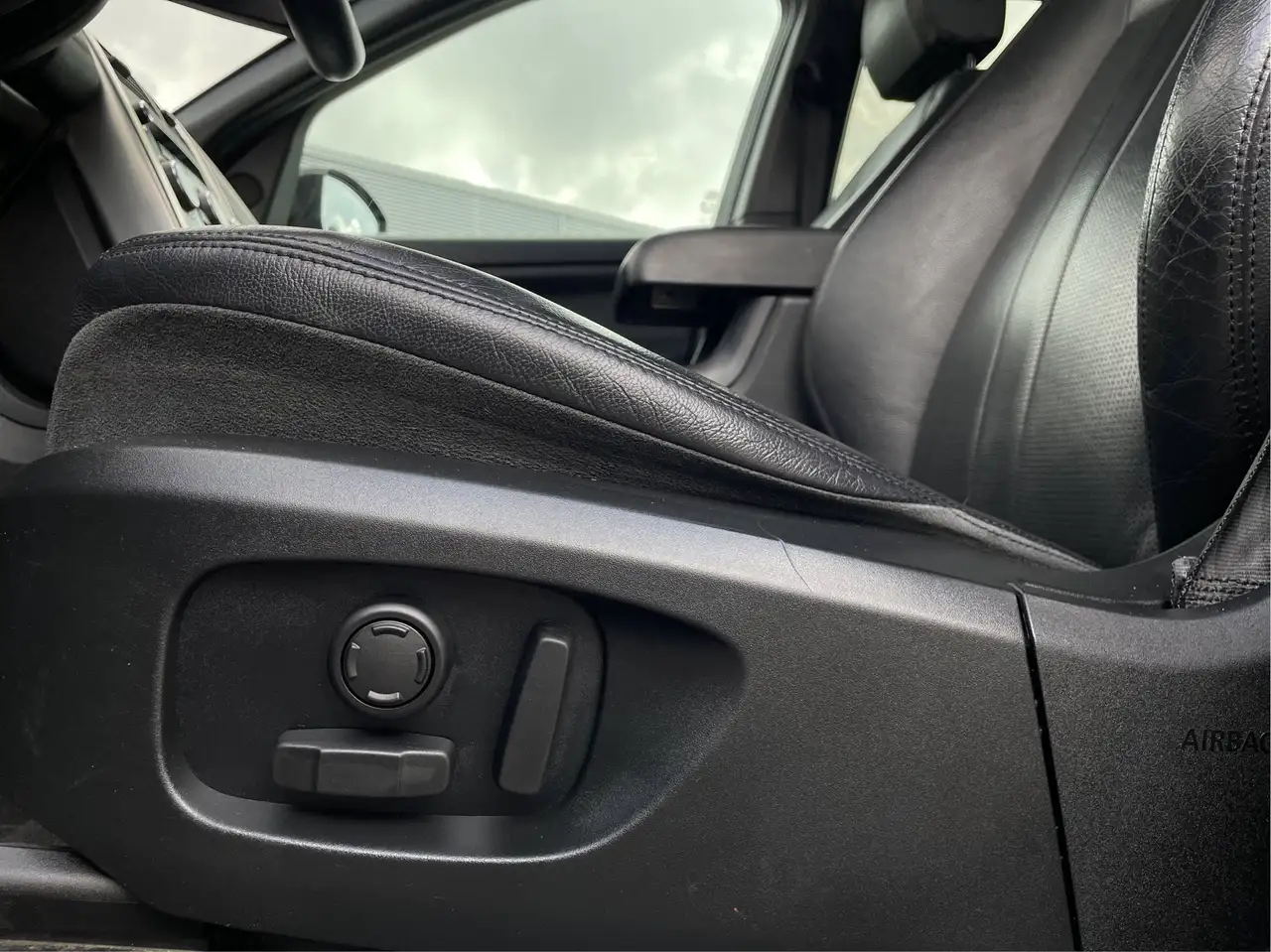 Land Rover Discovery Sport снимка Land Rover Discovery Sport