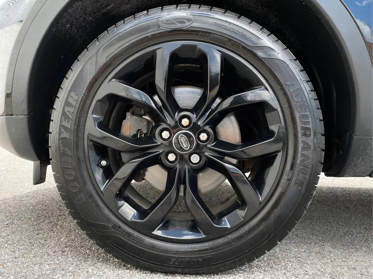 Land Rover Discovery Sport снимка Land Rover Discovery Sport