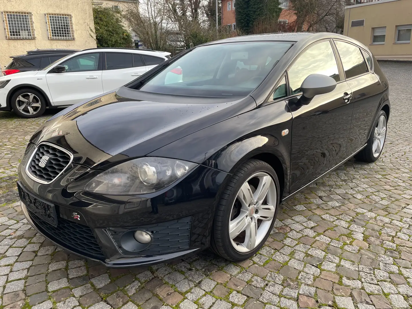 SEAT Leon 2.0 FR* Navi* Bi Xenon Schwarz - 1