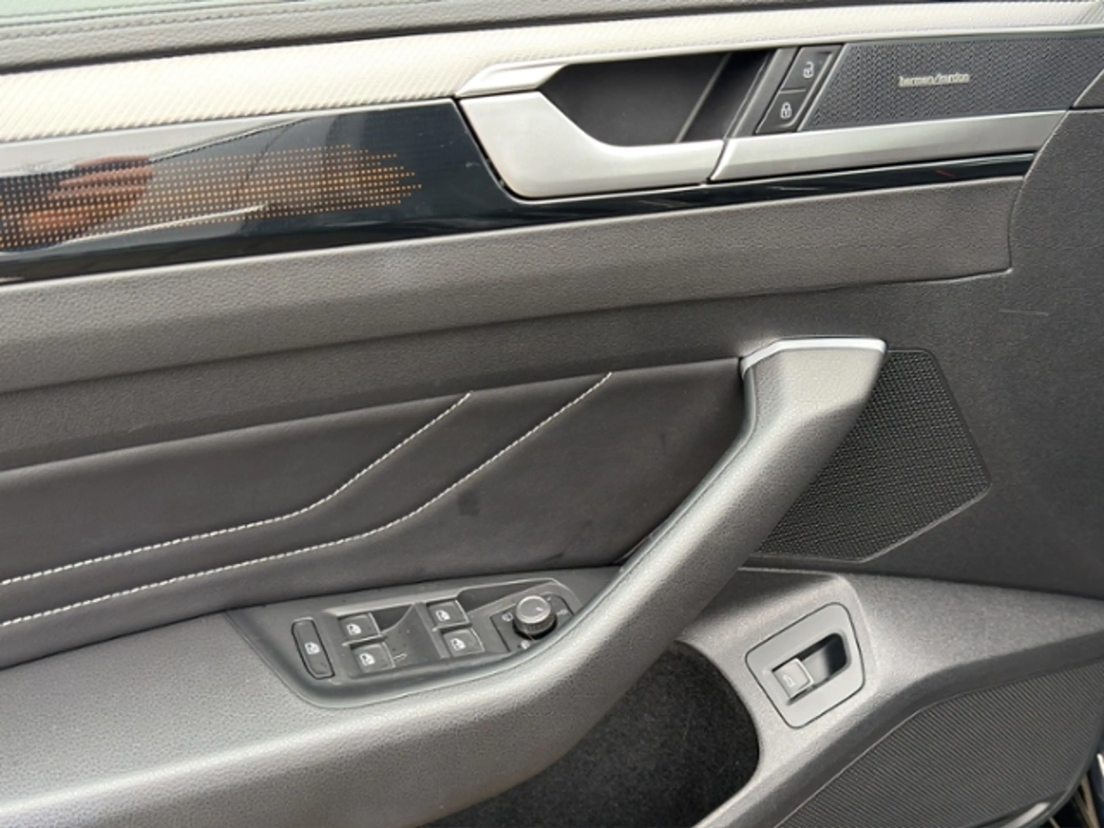Volkswagen Arteon Shooting Brake 2.0TDI 4M R-Line LED/AHK/Pano/StHz — photo 11