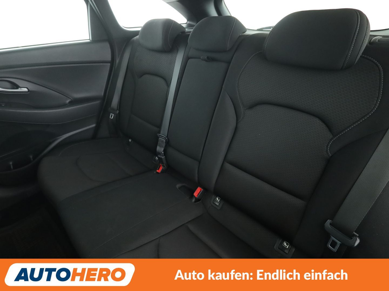 Hyundai i30 1.4 TGDI Trend Aut.*NAV*TEMP*CAM*PDC*SHZ*ALU* — photo 14