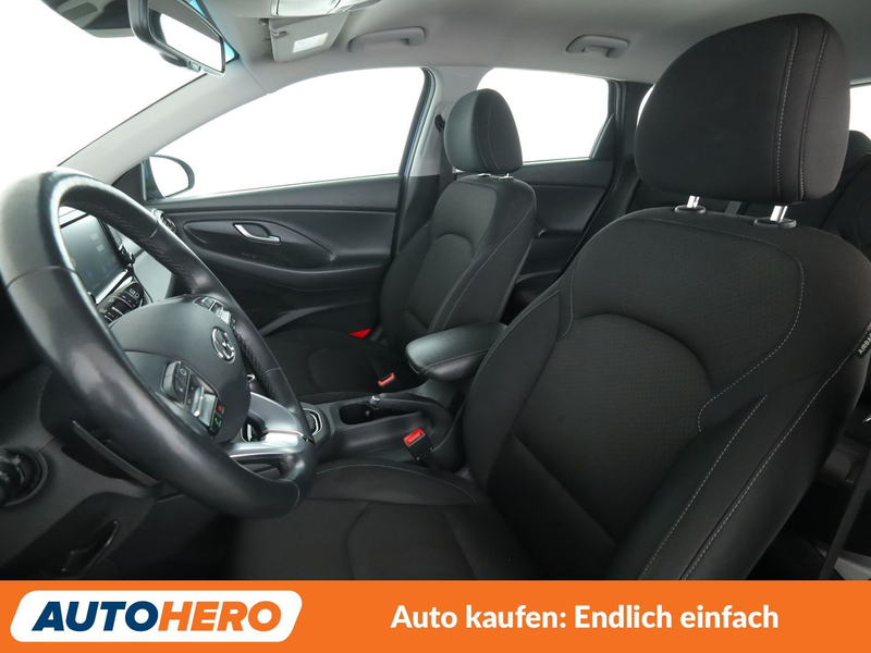 Hyundai i30 1.4 TGDI Trend Aut.*NAV*TEMP*CAM*PDC*SHZ*ALU* — photo 10