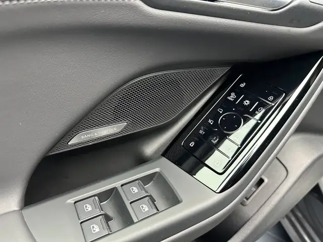 Audi E-Tron view 15