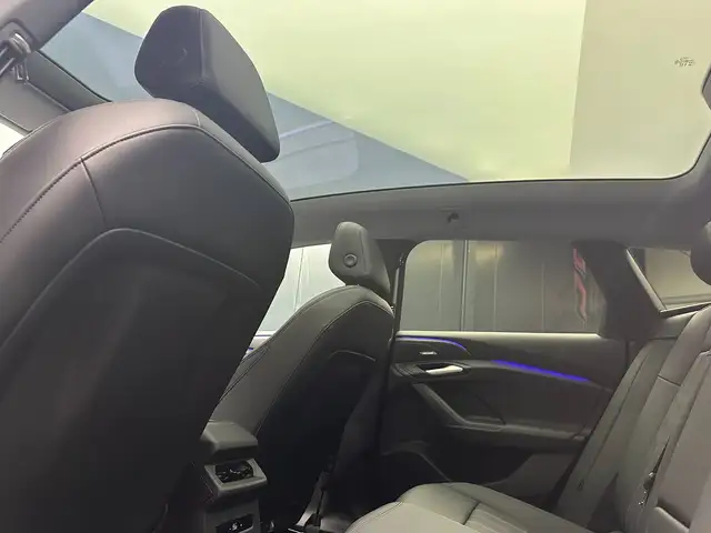 Audi E-Tron view 10