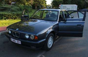 BMW E34 525I (Fjordgrau)