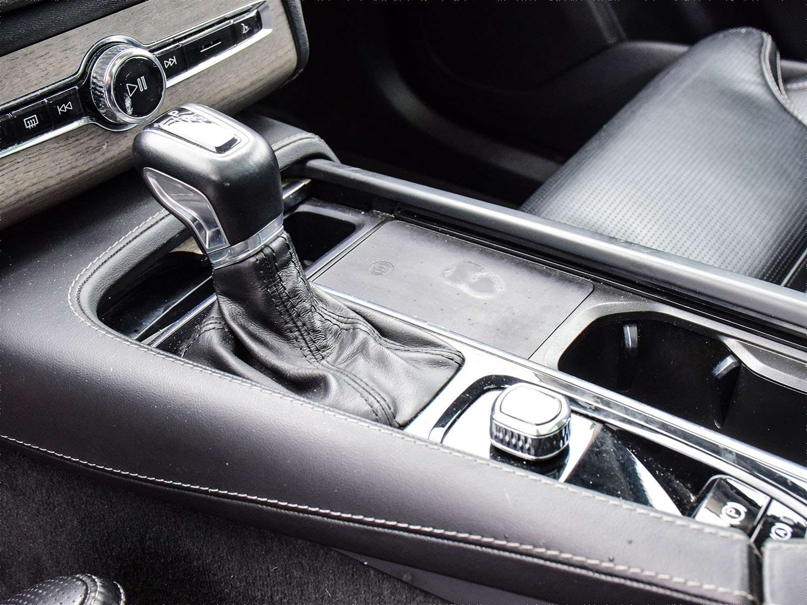 2022 Volvo XC90 T6 AWD Inscription 7-Seater thumb 12