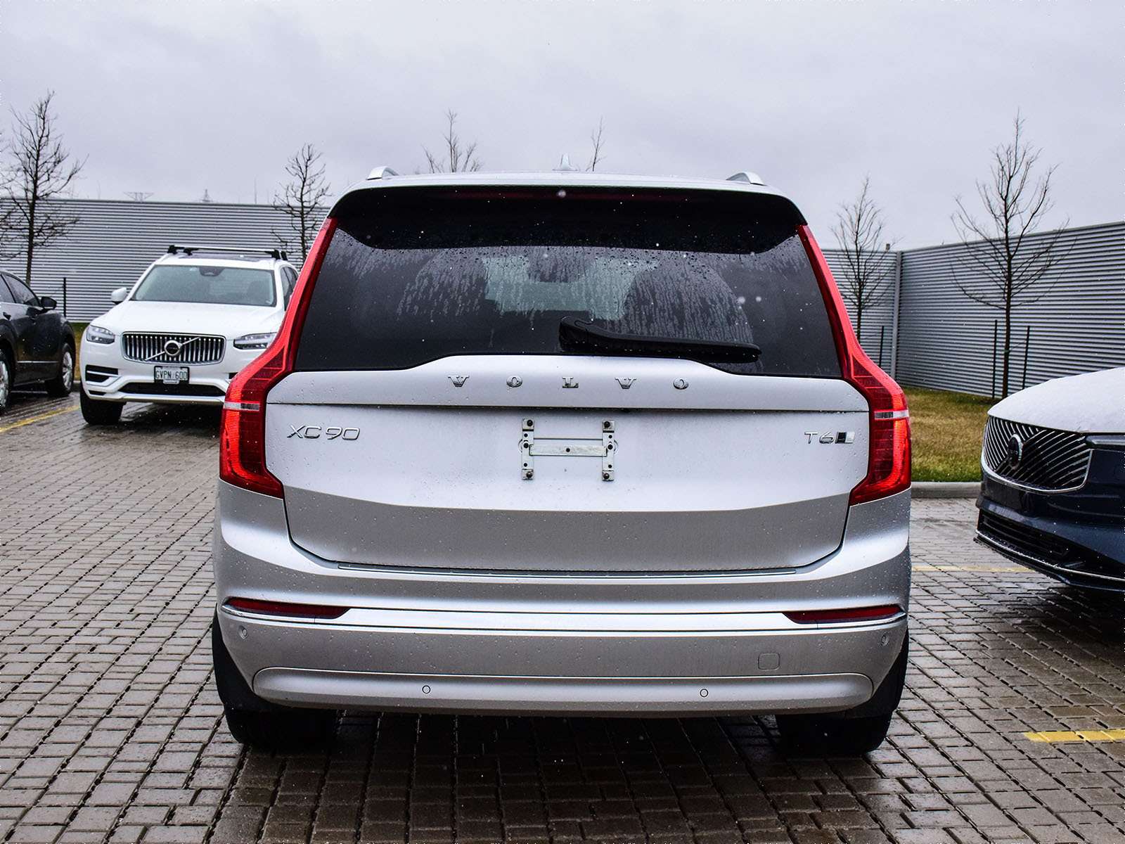 2022 Volvo XC90 T6 AWD Inscription 7-Seater alt 5