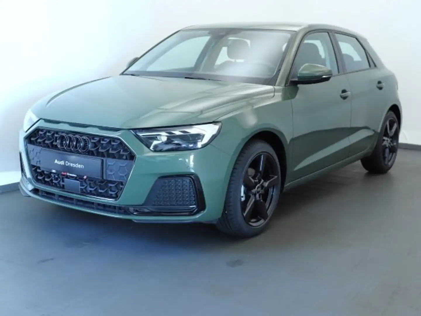 Audi A1 advanced 25 TFSI S tronic UPE 34.74 Grün - 2