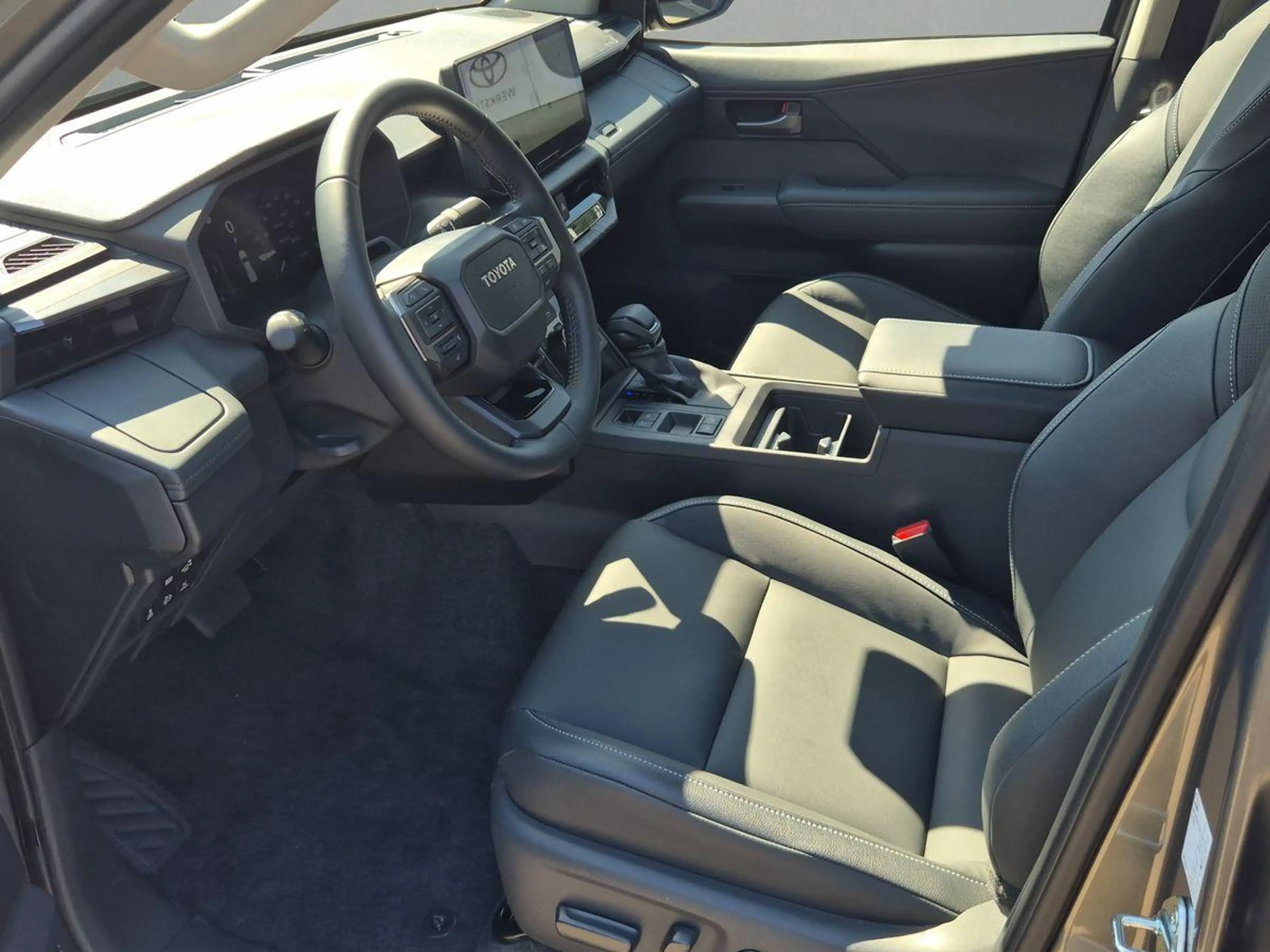 Toyota Hilux NG Hilux Double Cab 2,8 Mild Hybrid Executive — photo 10
