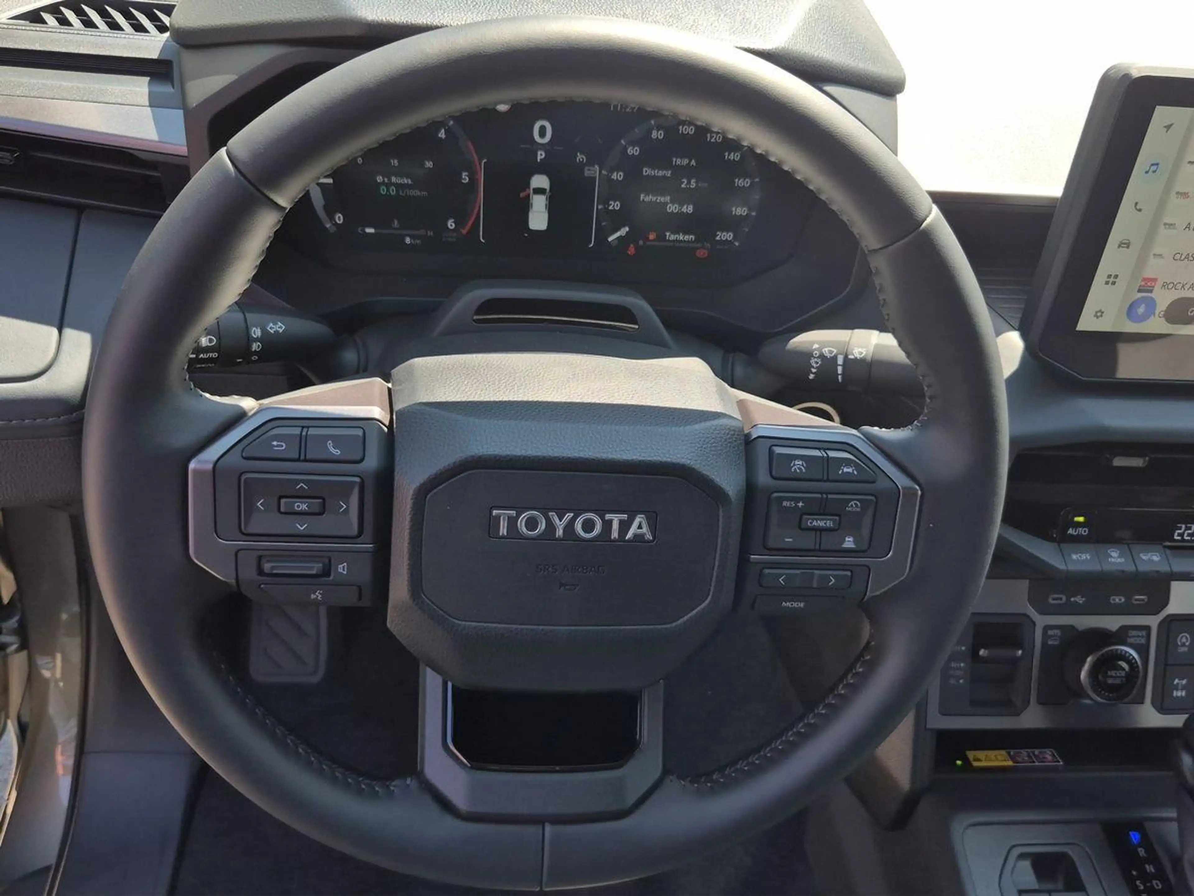 Toyota Hilux NG Hilux Double Cab 2,8 Mild Hybrid Executive — photo 12