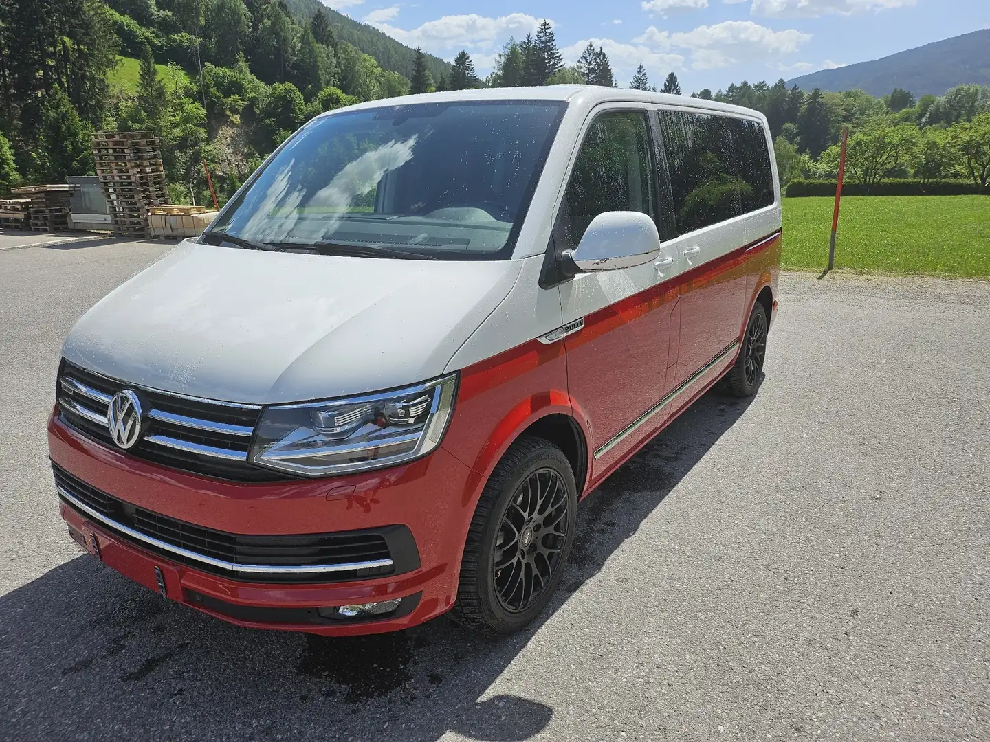 Volkswagen T6 Multivan 70 Jahre Bulli 2,0 TDI 4Motion BMT DSG - 2