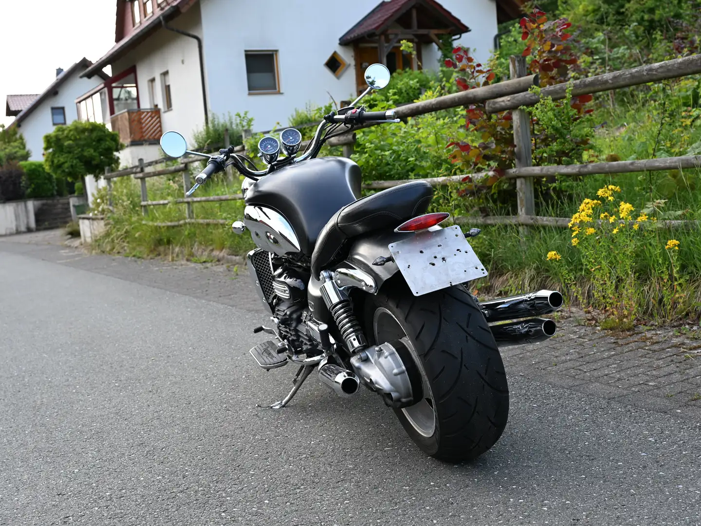 Triumph Rocket III Classic - 1