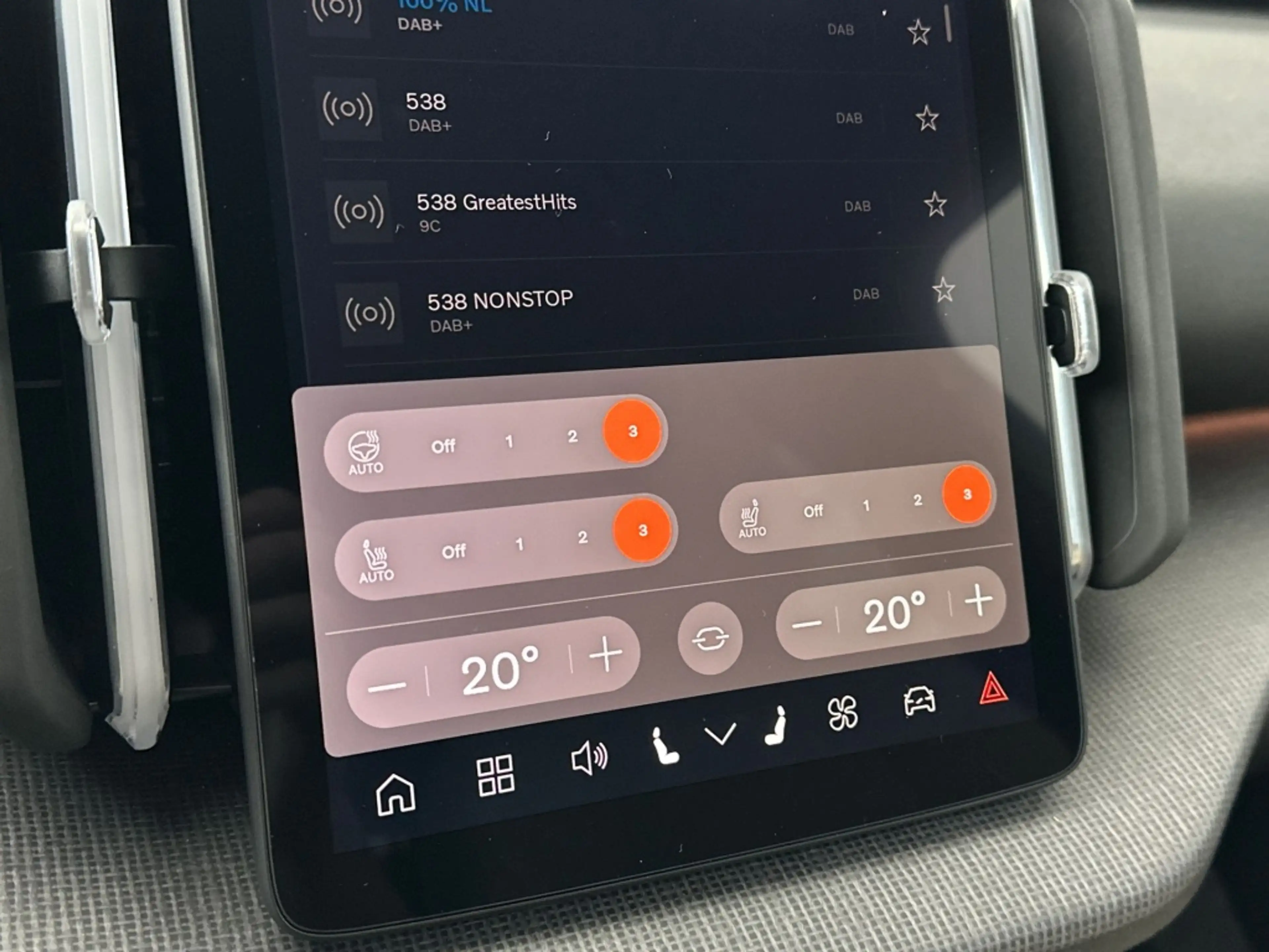 Volvo EX30 P3 Long Range Plus Europa — photo 18