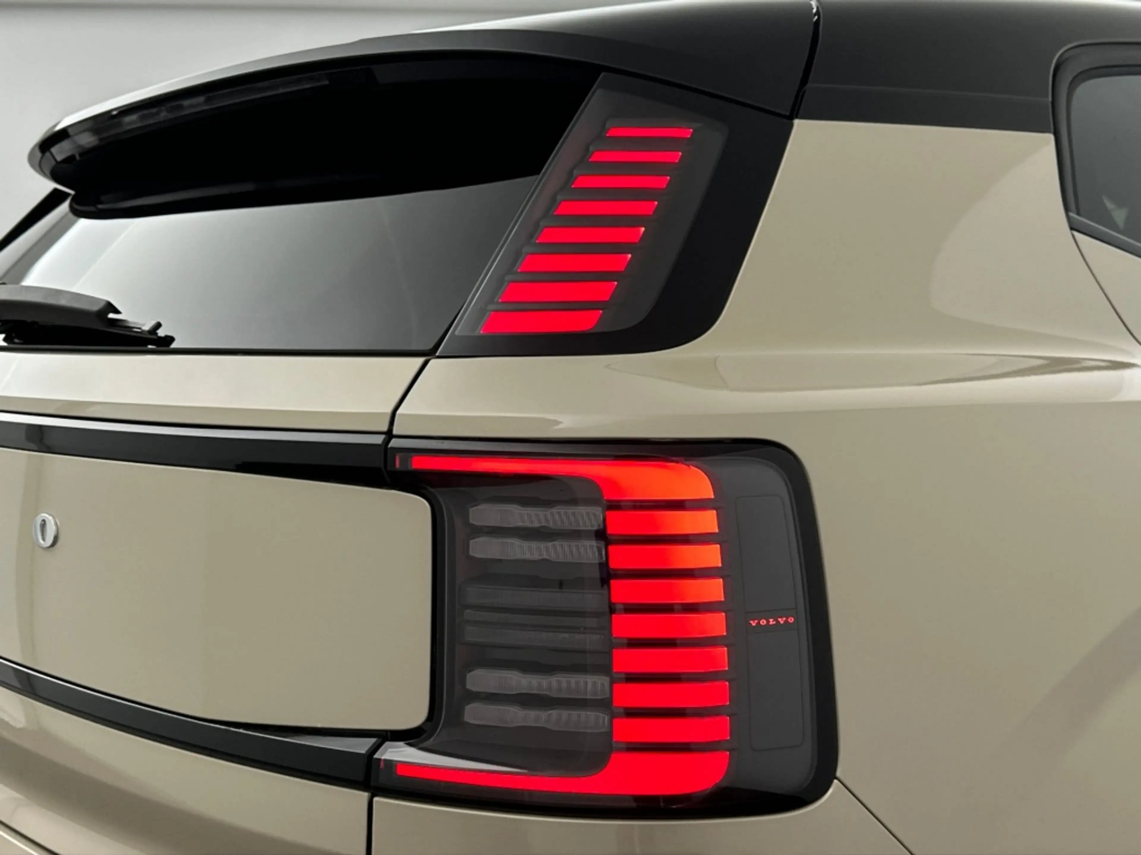 Volvo EX30 P3 Long Range Plus Europa — photo 36