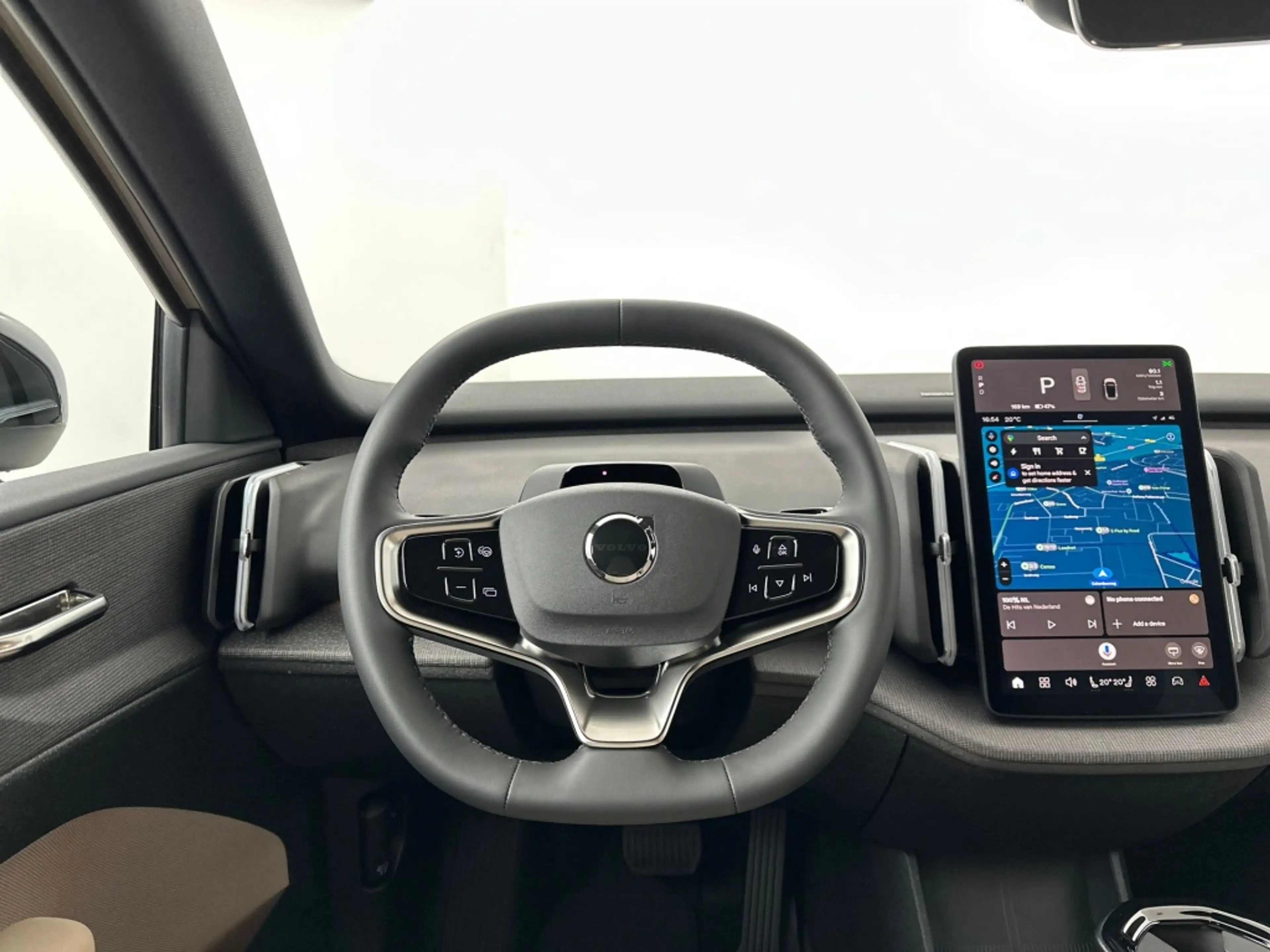 Volvo EX30 P3 Long Range Plus Europa — photo 33