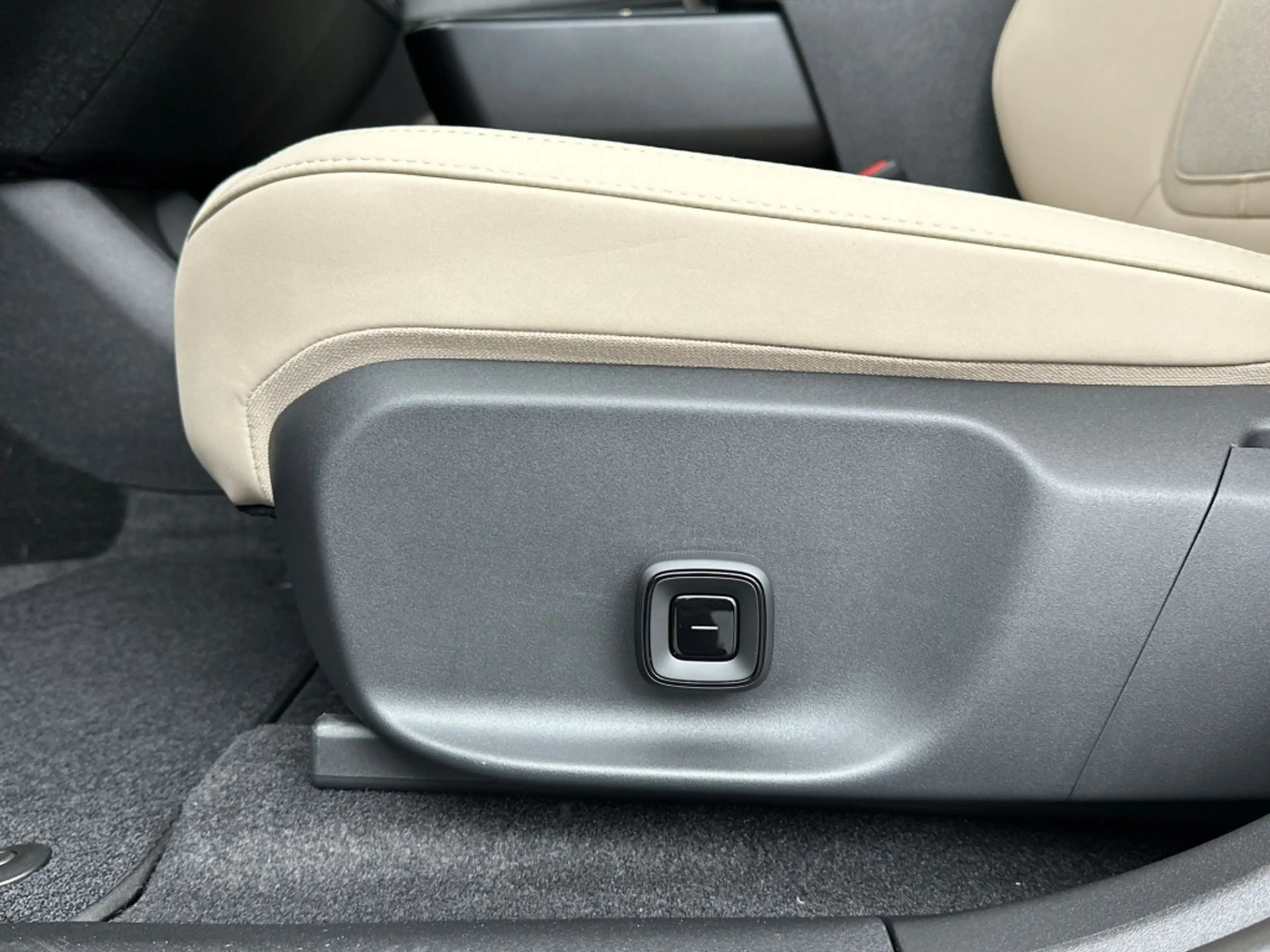 Volvo EX30 P3 Long Range Plus Europa — photo 12