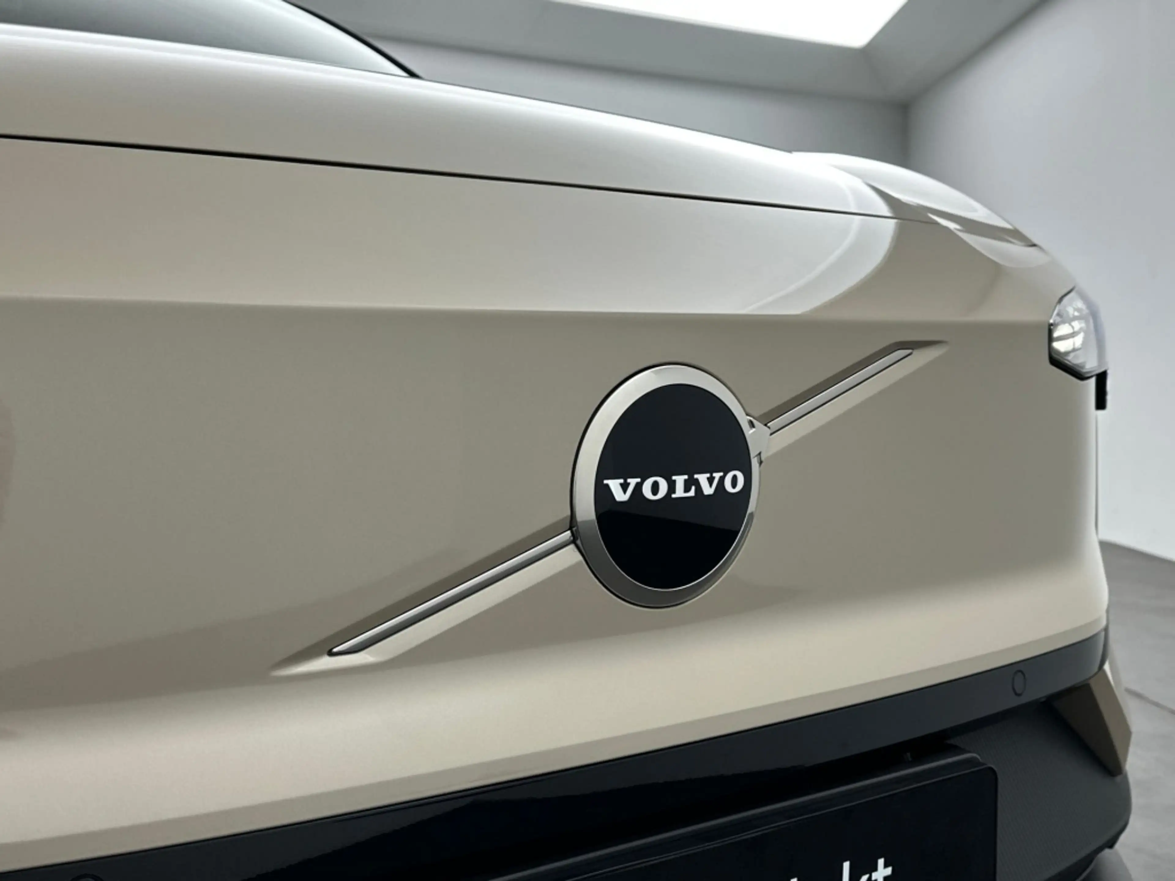 Volvo EX30 P3 Long Range Plus Europa — photo 40