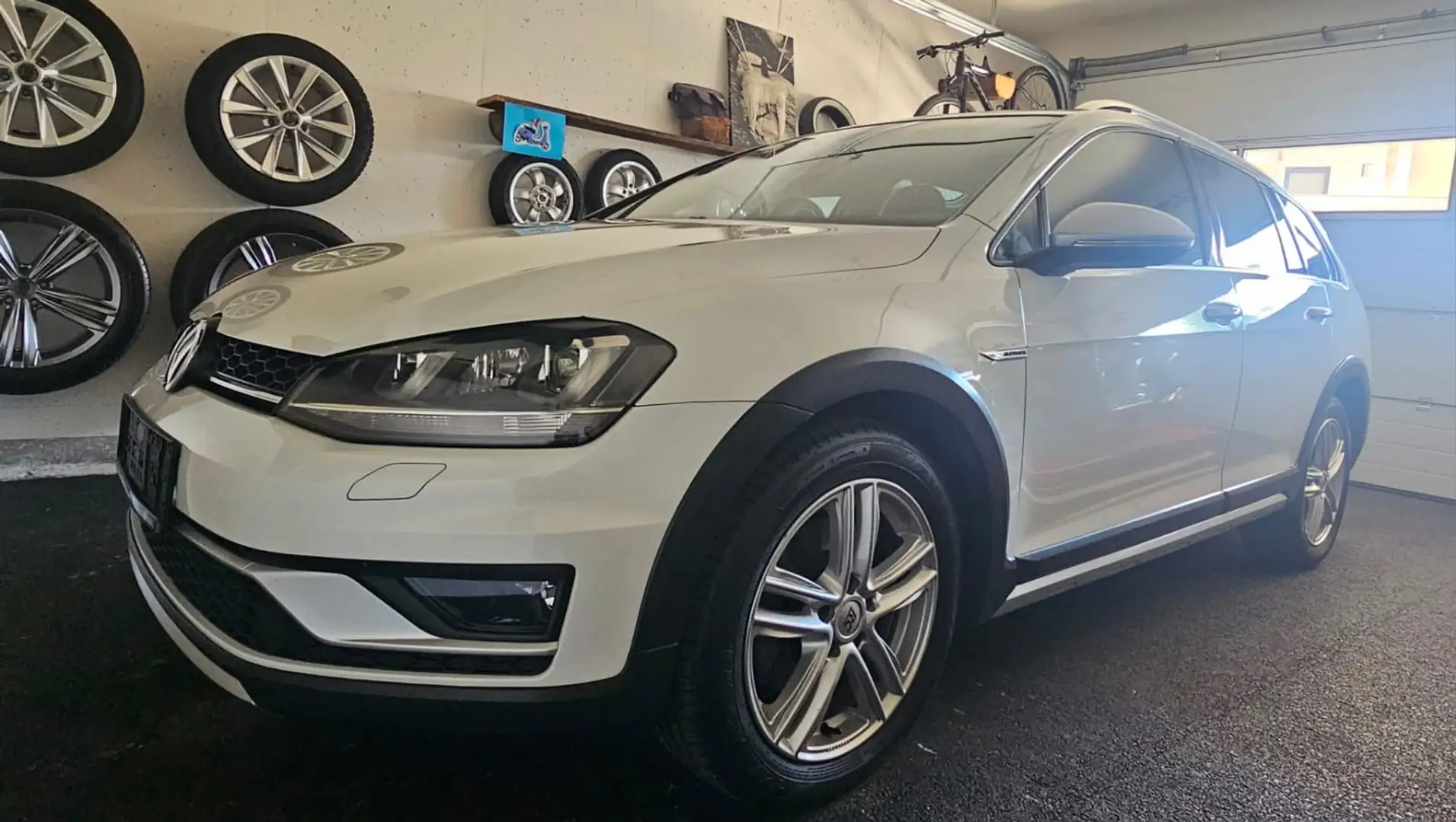 Volkswagen Sonstige Volkswagen Golf Alltrack Weiß - 1