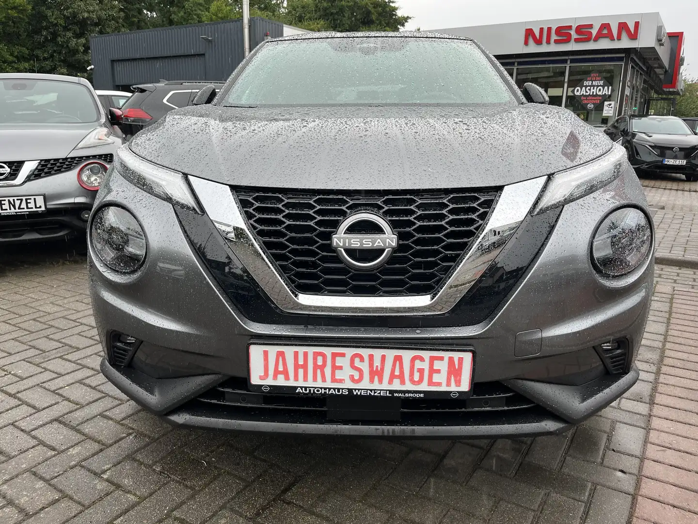 Nissan Juke 1.0 DIG-T DCT N-Connecta, LED, Winterp., Navi Gris - 2