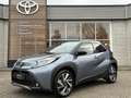 Toyota Aygo X ENVY NIEUW & DIRECT LEVERBAAR!!! APPLE/ANDROID PAR Grijs - thumbnail 1
