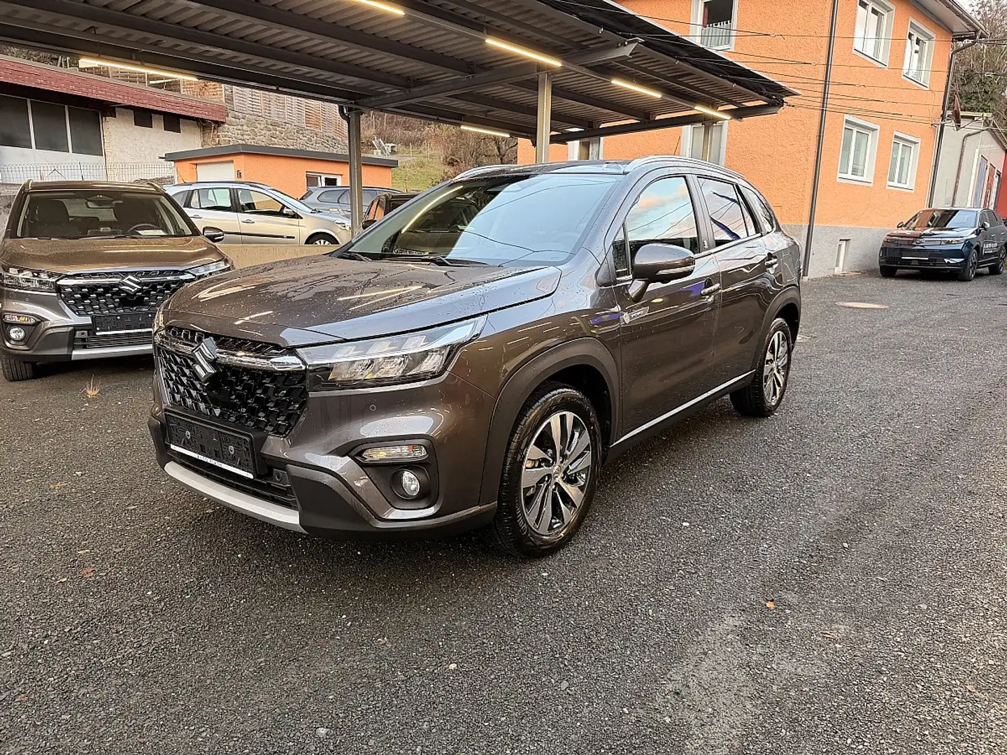 Suzuki S-Cross 1.4 DITC HYBRID ALLGRIP flash MY 25 Grau - 1