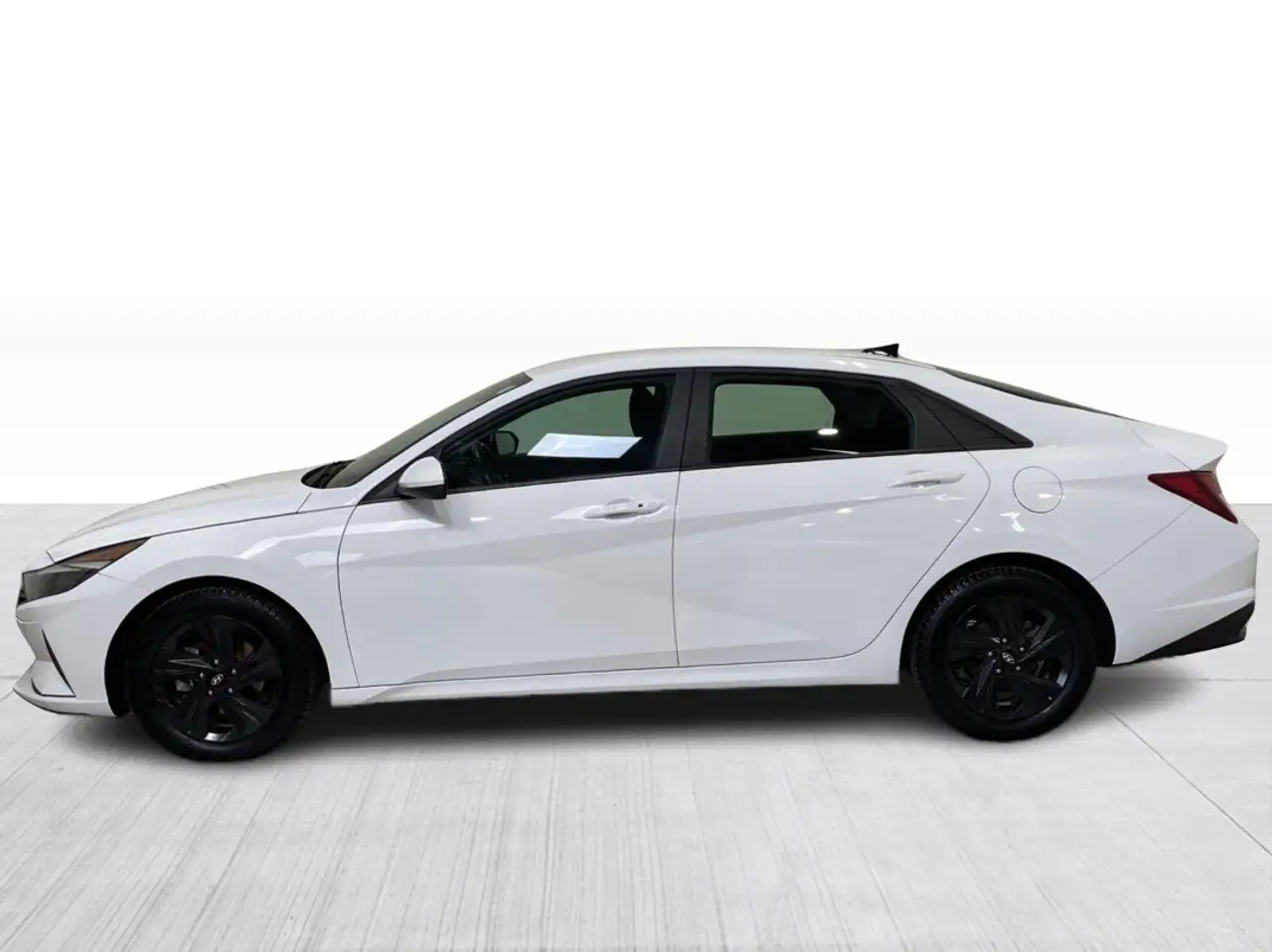 Hyundai ELANTRA снимка Hyundai ELANTRA