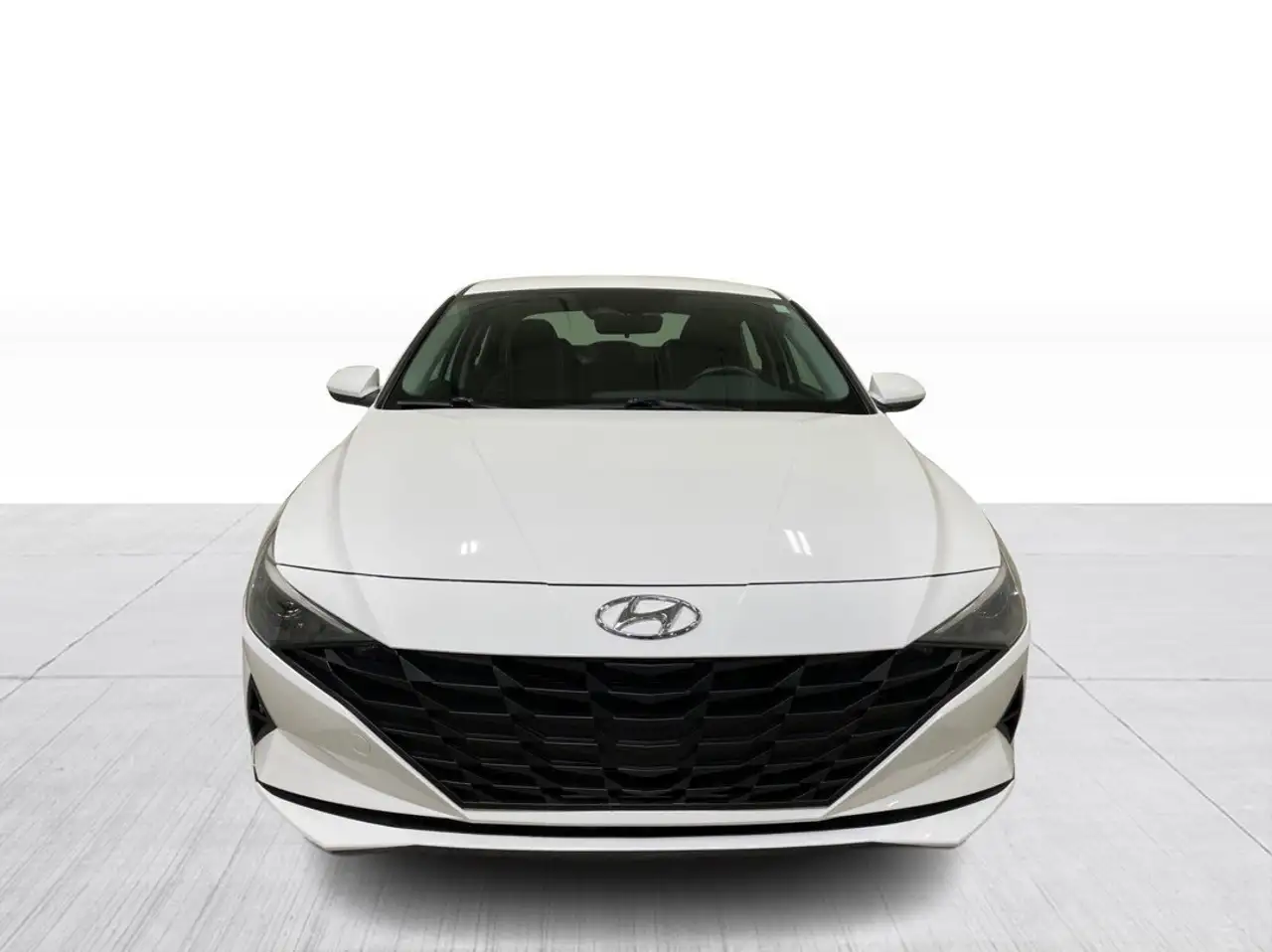 Hyundai ELANTRA снимка Hyundai ELANTRA