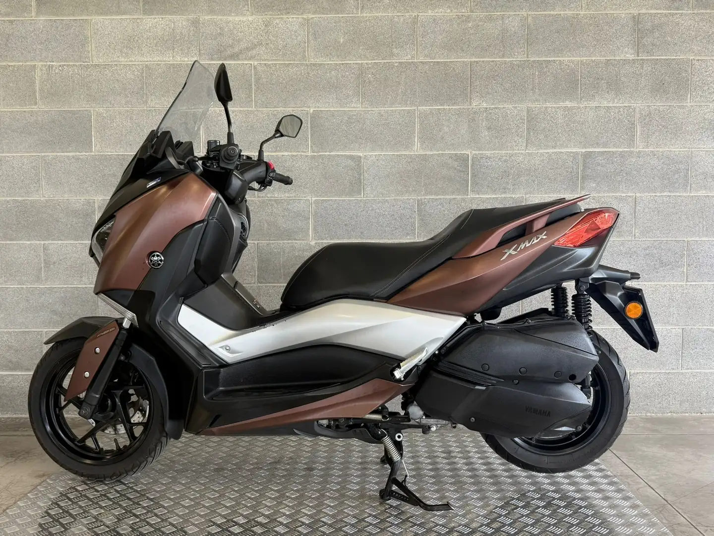 Yamaha X-Max 300 CAMPAGNA PROVA RISCATTA O RENDI. Marrone - 2