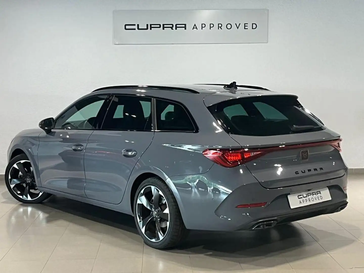 CUPRA Leon Sportstourer 1.5 ETSI DSG 110KW Gris - 2