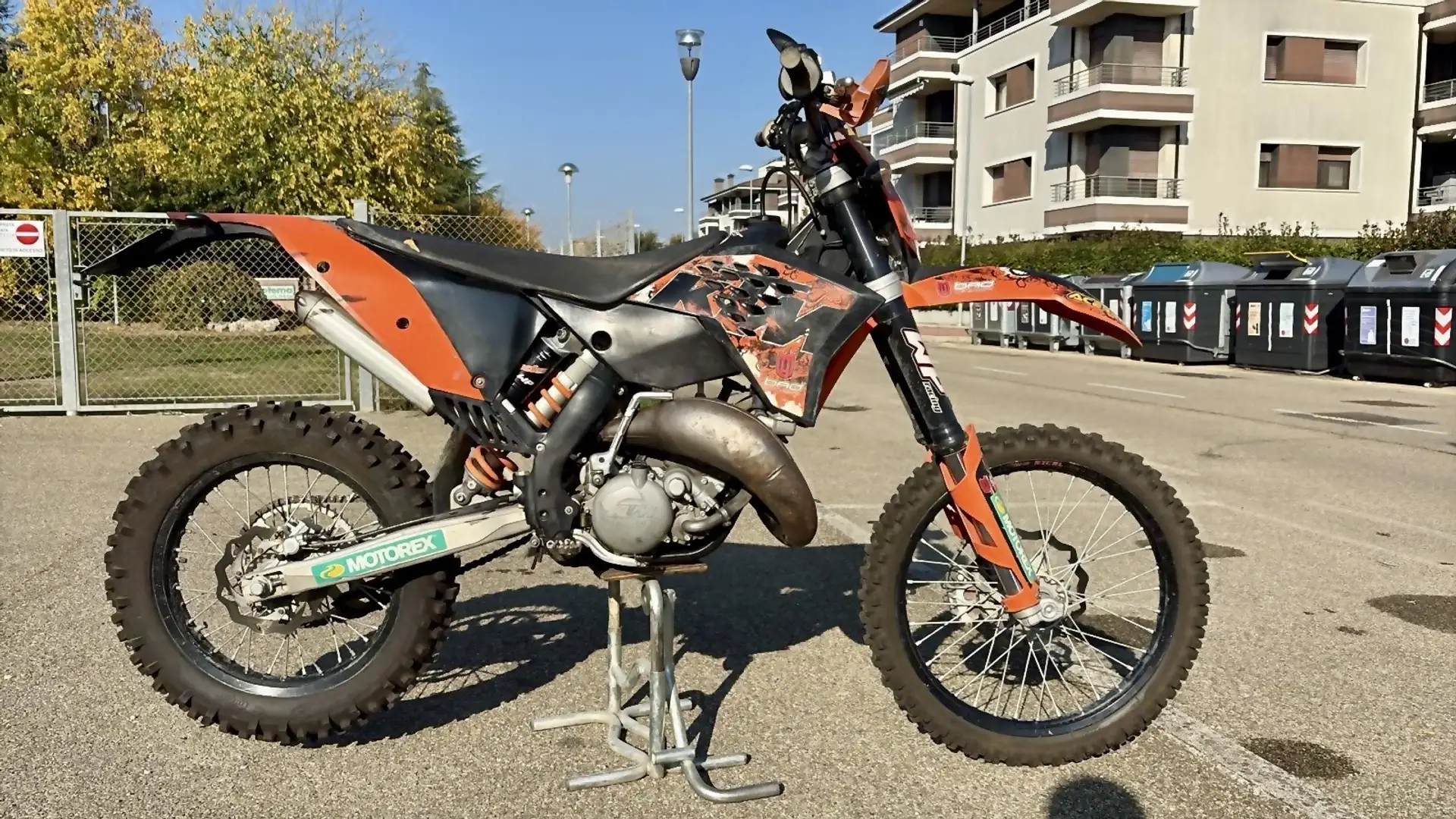 KTM 125 EXC Factory Oranžová - 2