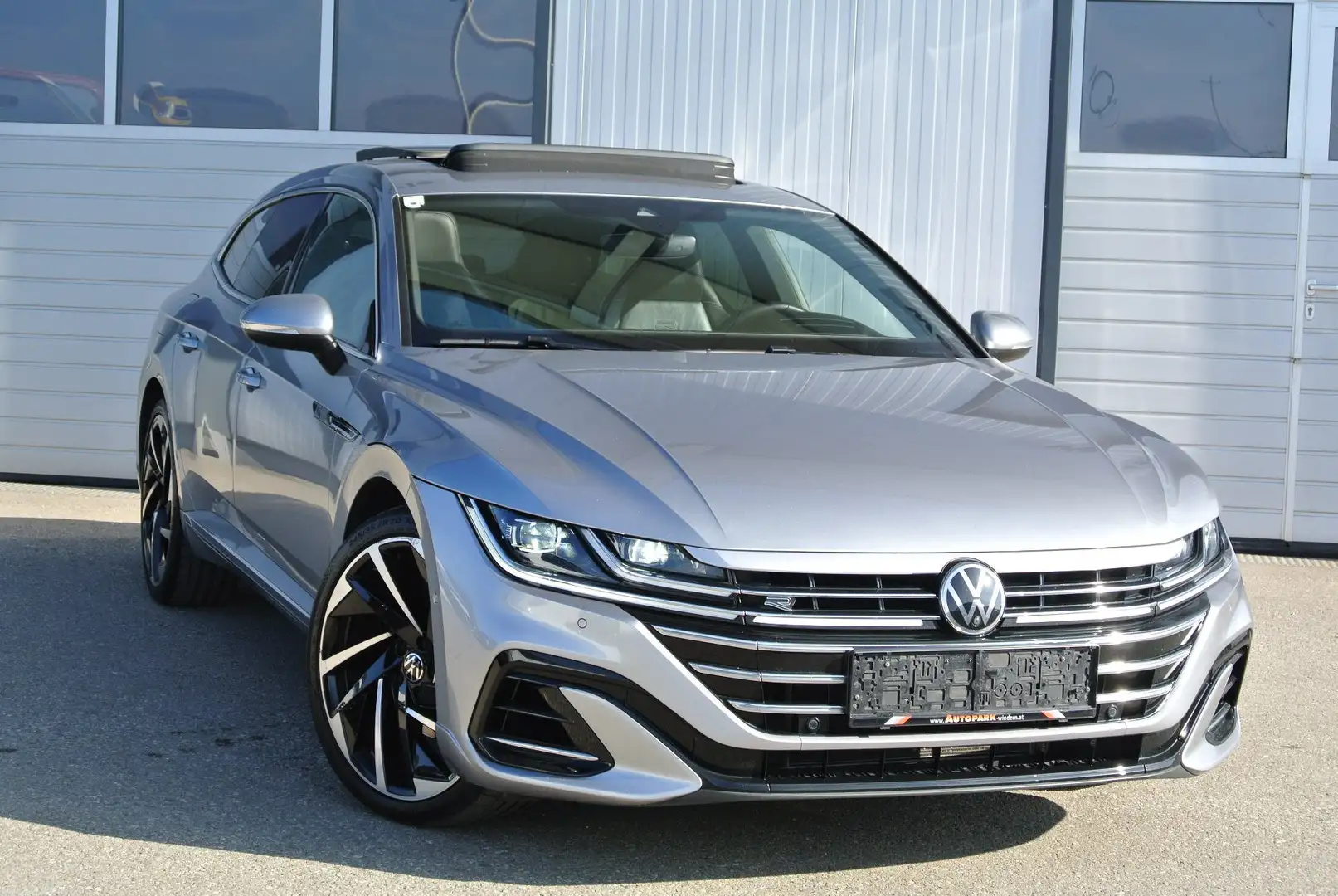 Volkswagen Arteon SB 2.0 TDI DSG * R-LINE *GLASDACH *AHK* HUD*LEDER Grau - 1