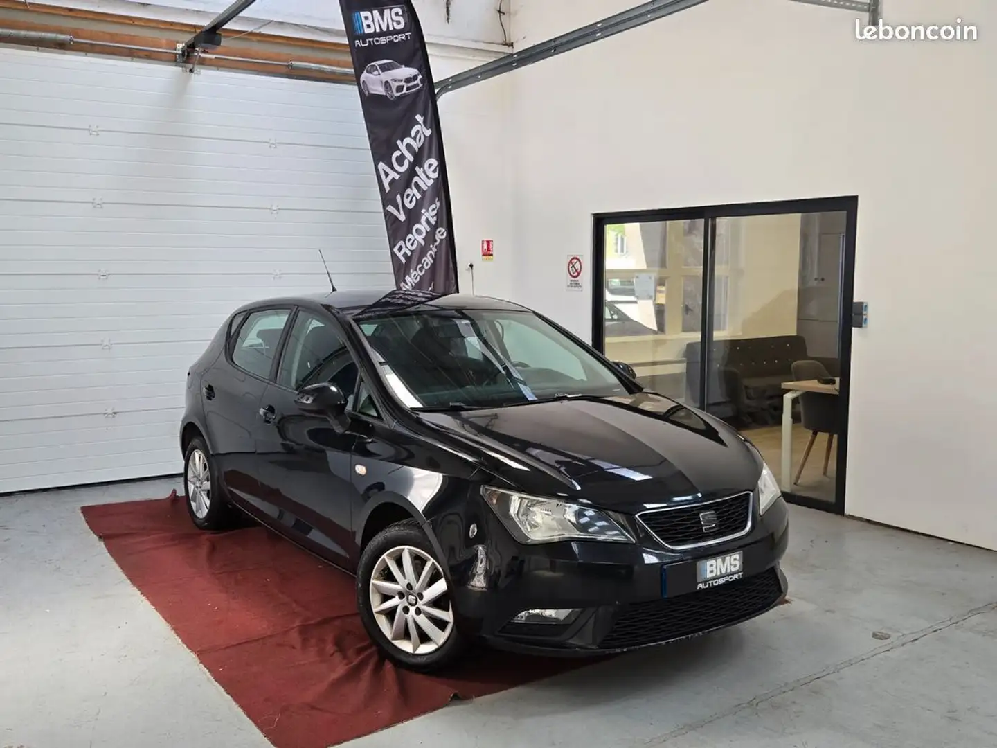 SEAT Ibiza 1.6 TDI 105 5 Portes Style (Clim auto, Régulateur) Noir - 1