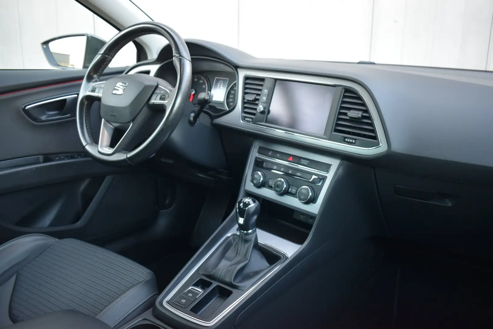 SEAT Leon 1.4 TSi Xcellence ECC | Carplay | Half Leder | Spo Grijs - 2