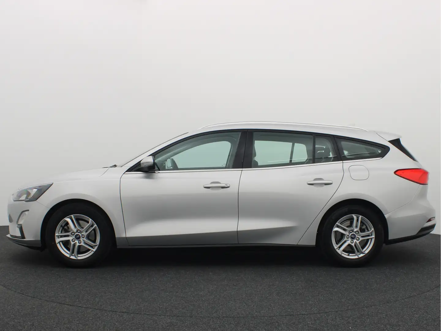 Ford Focus Wagon 1.0 EcoBoost Trend Edition Business TREKHAAK Grau - 2